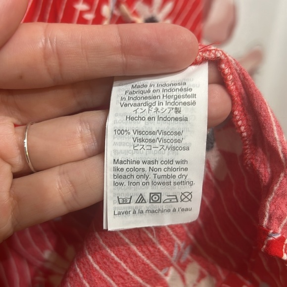 MADEWELL Women’s Red Blouse with Flower Pattern Size Medium - Picture 7 of 7